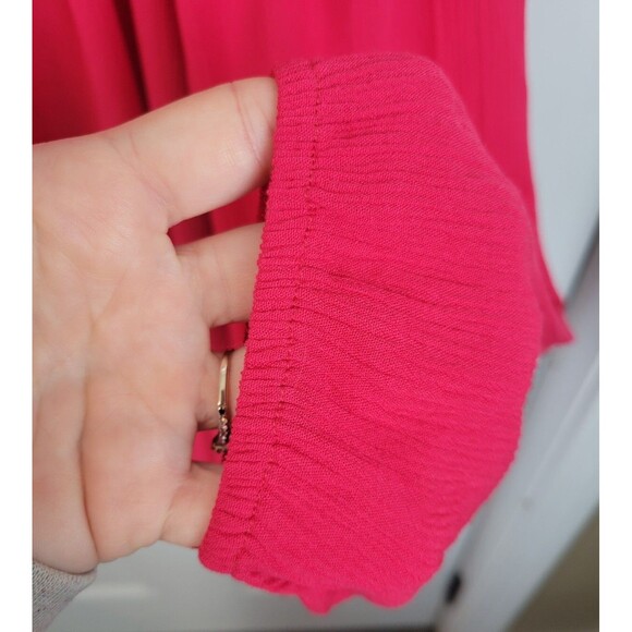 Torrid Plus Size Crinkle Gauze Crochet Detail Top Size 1X - Picture 8 of 11